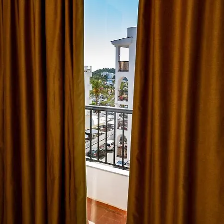 Konukevi Santa Eulalia 2*