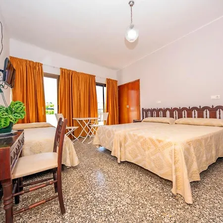 Guest house Santa Eulalia 2*