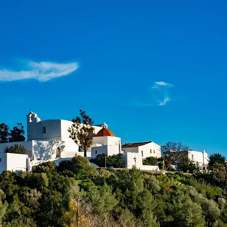 Y Santa Eulalia Konukevi